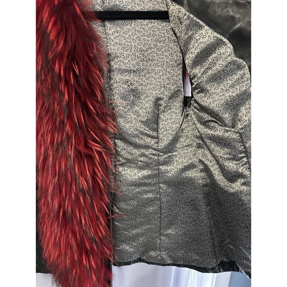 Women’s (M) Black Leather Vest Short Faux Fur Red Purchased in Europe Medium - Picture 7 of 9